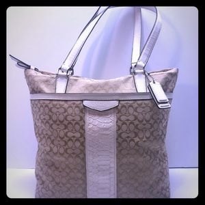 Coach Signature Reptile Stripe Tote NoA149-F31311